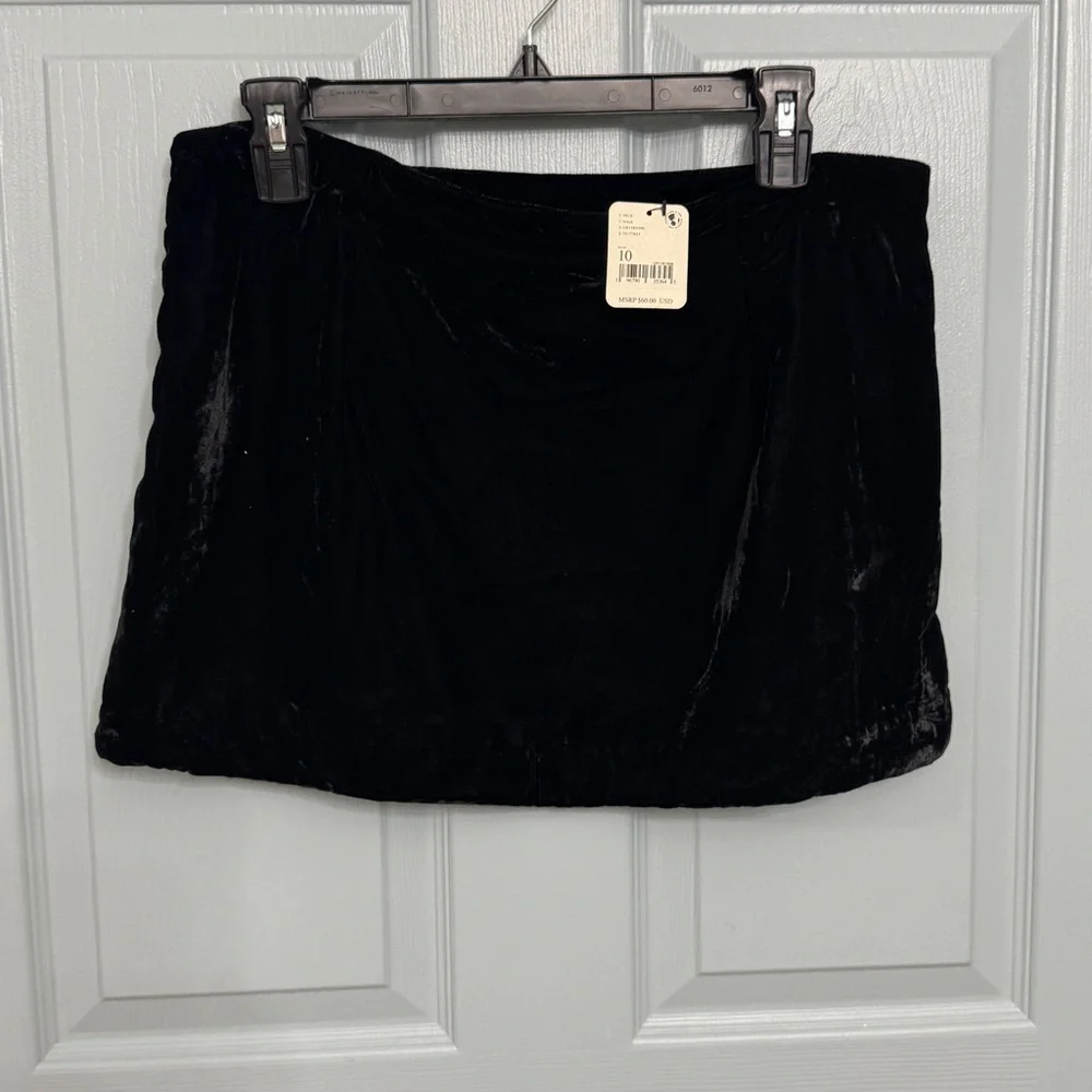 Free People Women's‎ Annalise Velvet Mini Skirt Black Size 10